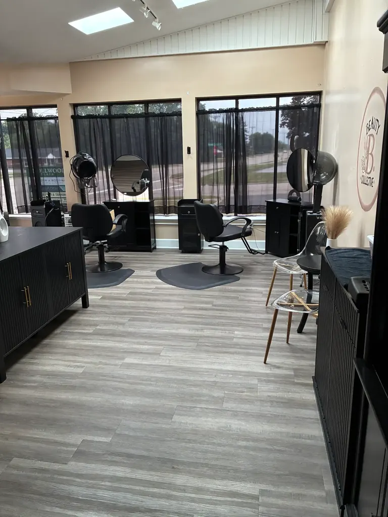 Styling stations inside Beauty B. Collective